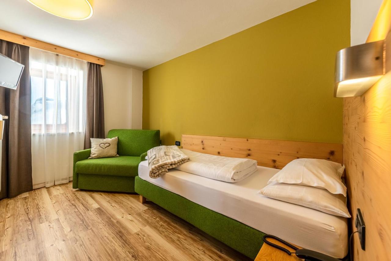 Hotel Col Di Lana กานาเซย์ ภายนอก รูปภาพ