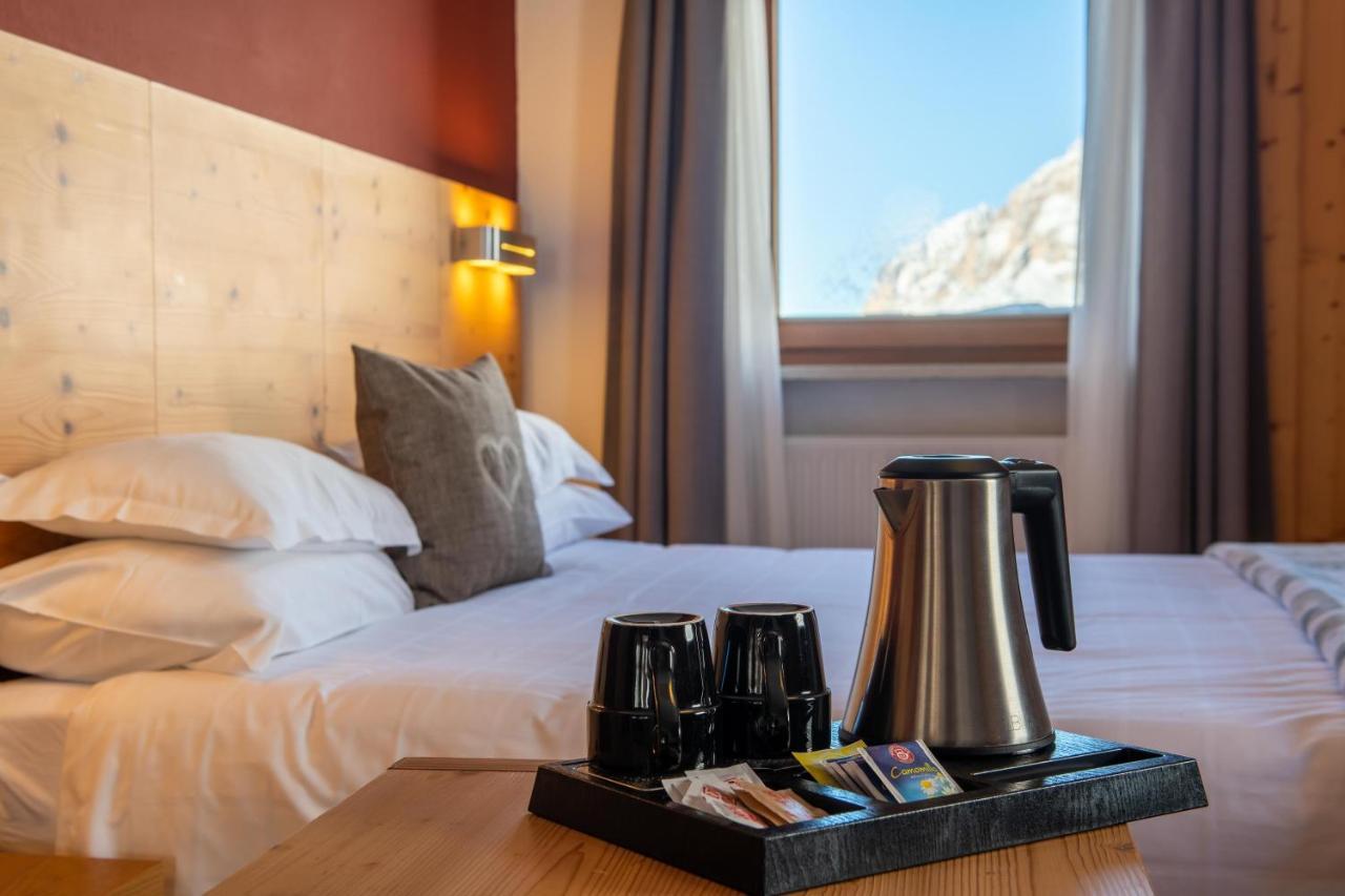 Hotel Col Di Lana กานาเซย์ ภายนอก รูปภาพ