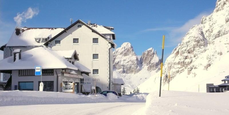 Hotel Col Di Lana กานาเซย์ ภายนอก รูปภาพ