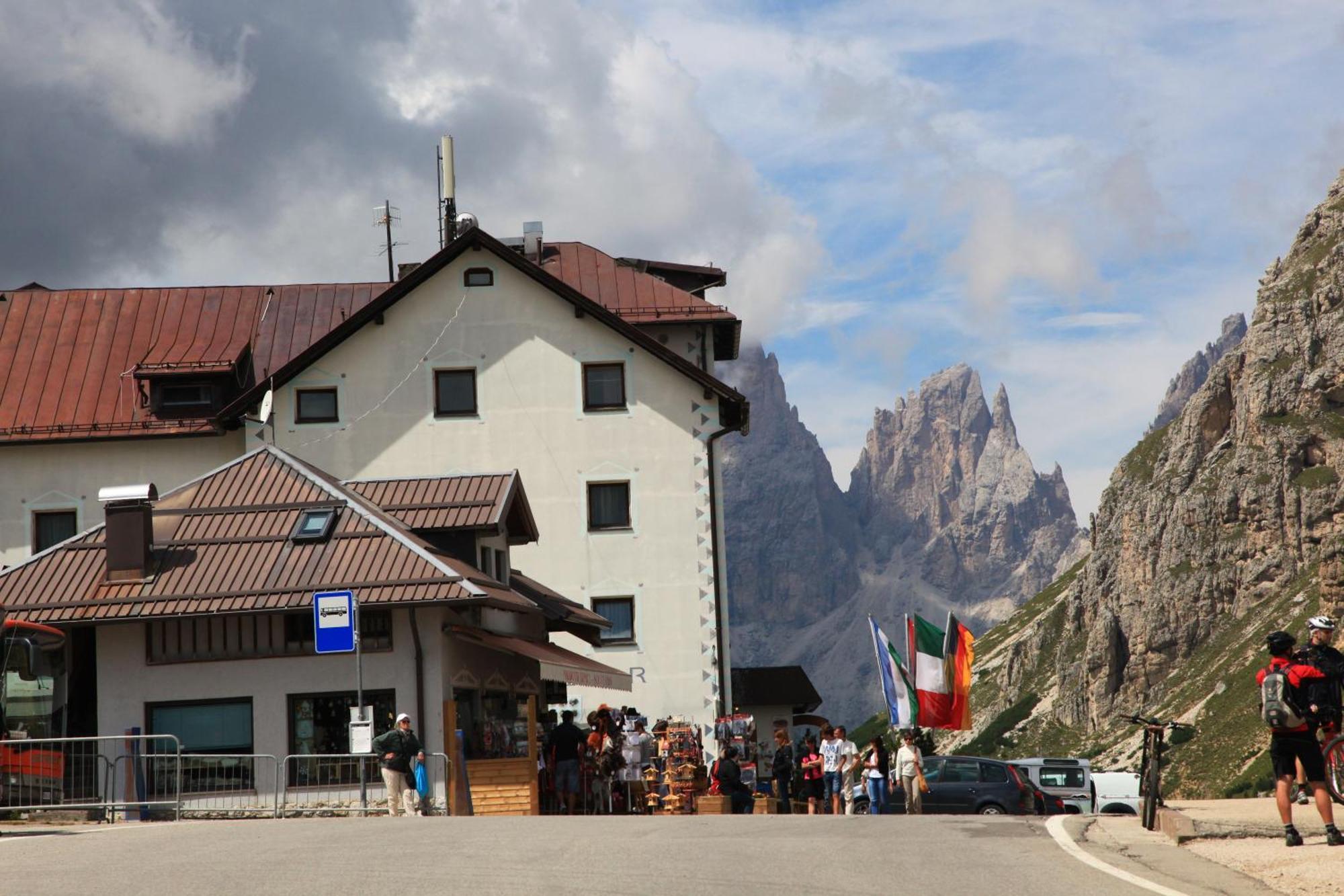 Hotel Col Di Lana กานาเซย์ ภายนอก รูปภาพ
