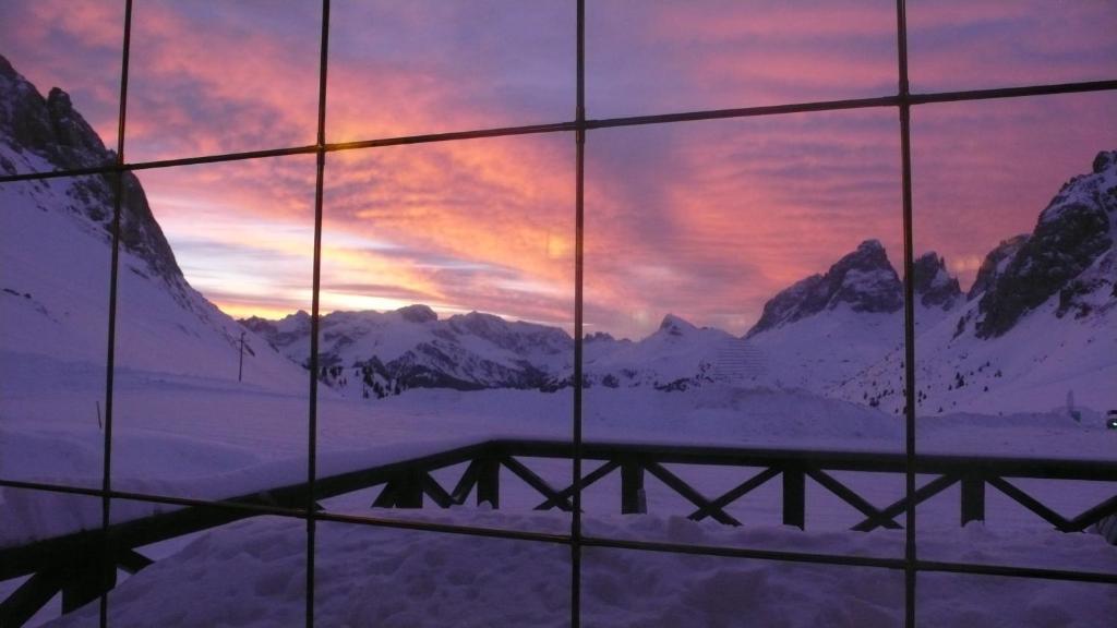 Hotel Col Di Lana กานาเซย์ ภายนอก รูปภาพ
