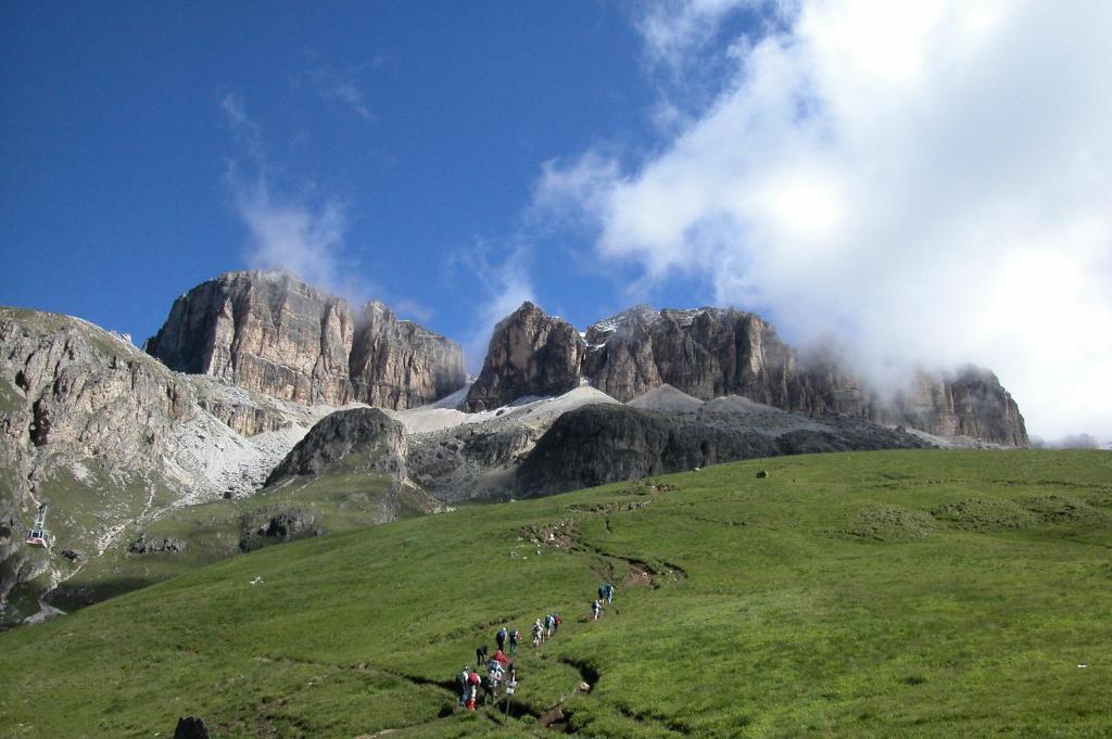 Hotel Col Di Lana กานาเซย์ ภายนอก รูปภาพ